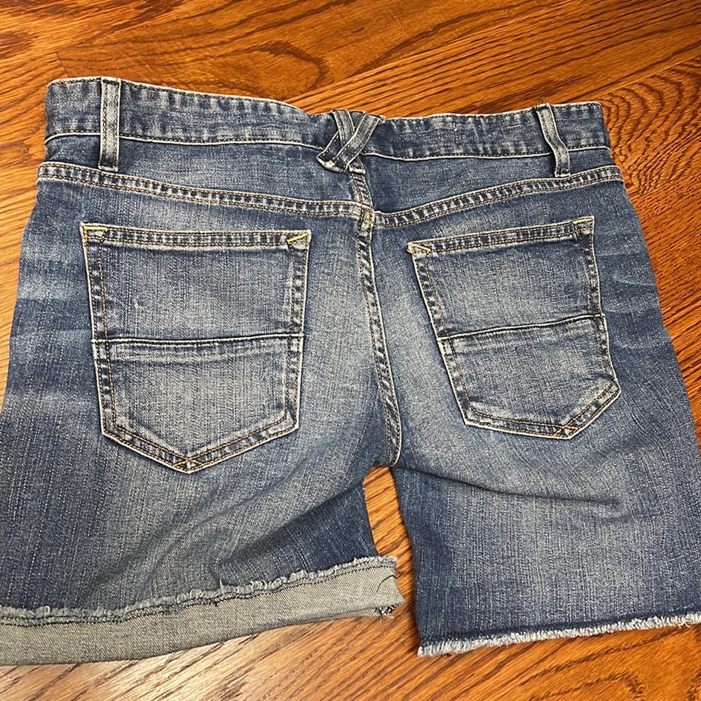 Gap Women’s denim shorts - Picture 3 of 4